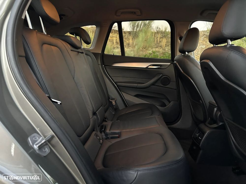 BMW X1 18 d sDrive Auto xLine - 30