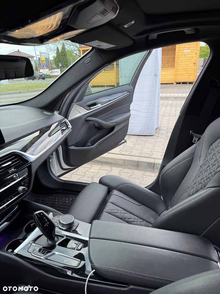 BMW Seria 5 530i GPF Luxury Line - 17