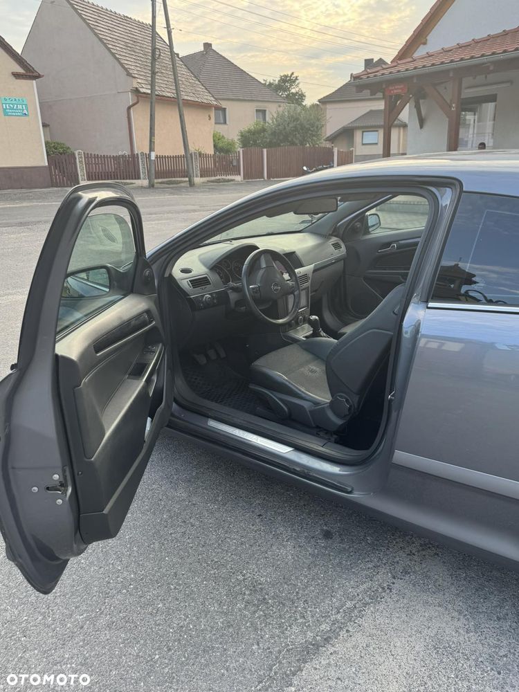 Opel Astra 1.9 CDTI Cosmo - 8