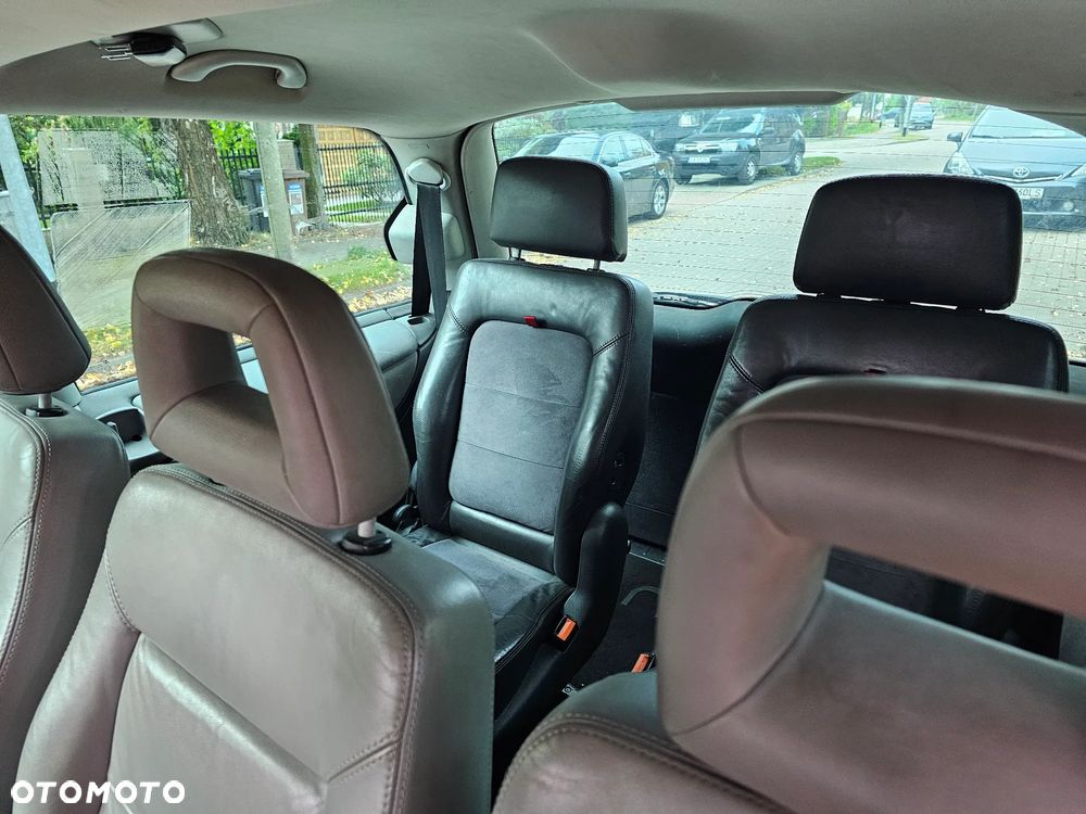Volkswagen Sharan - 11