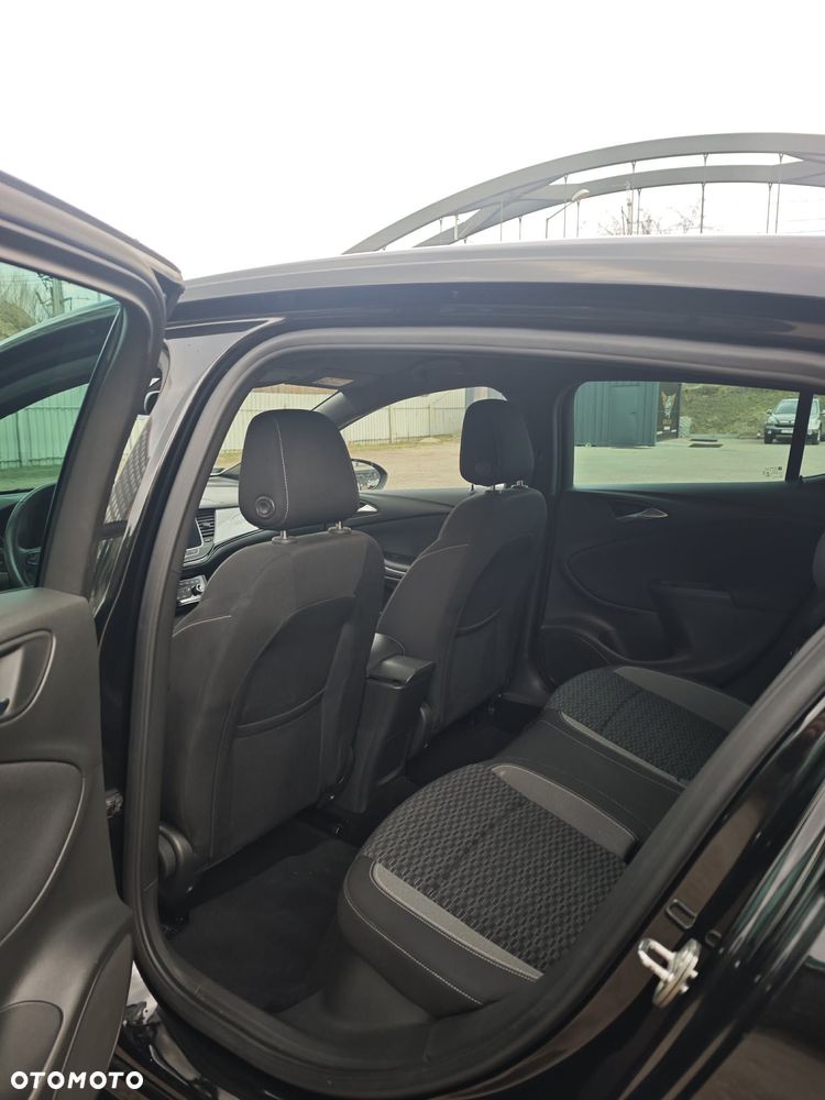 Opel Astra 1.2 T GS Line S&S - 23