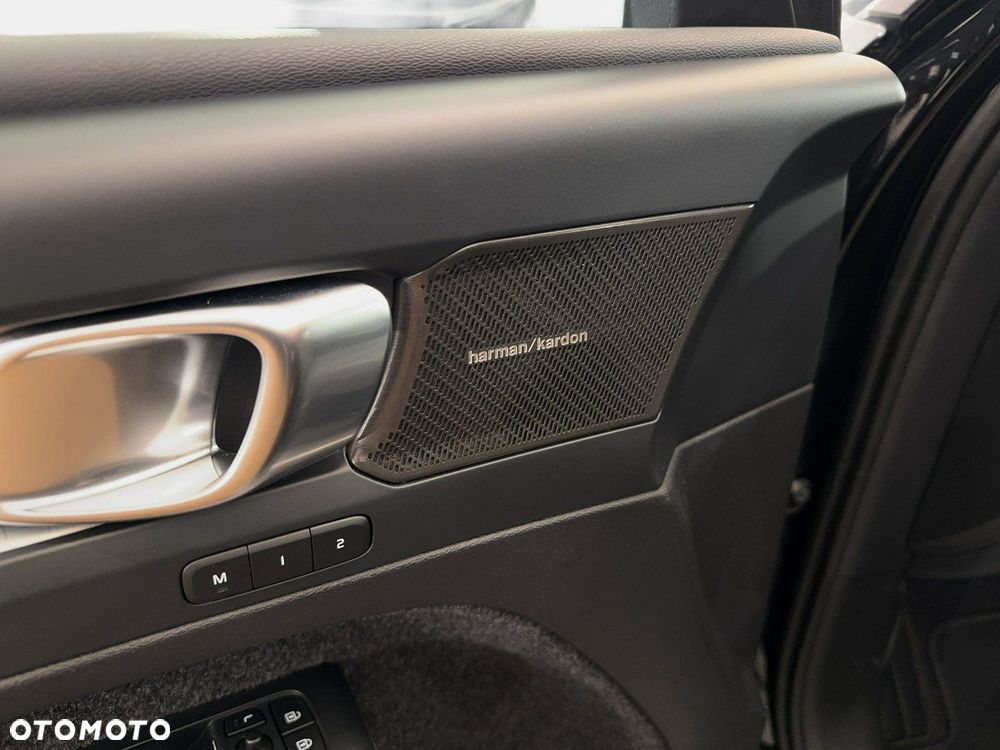 Volvo XC 40 - 33