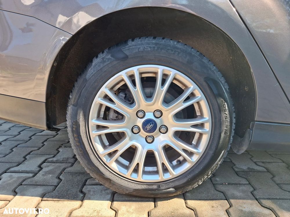 Ford Focus 1.6 TDCI DPF Titanium - 8