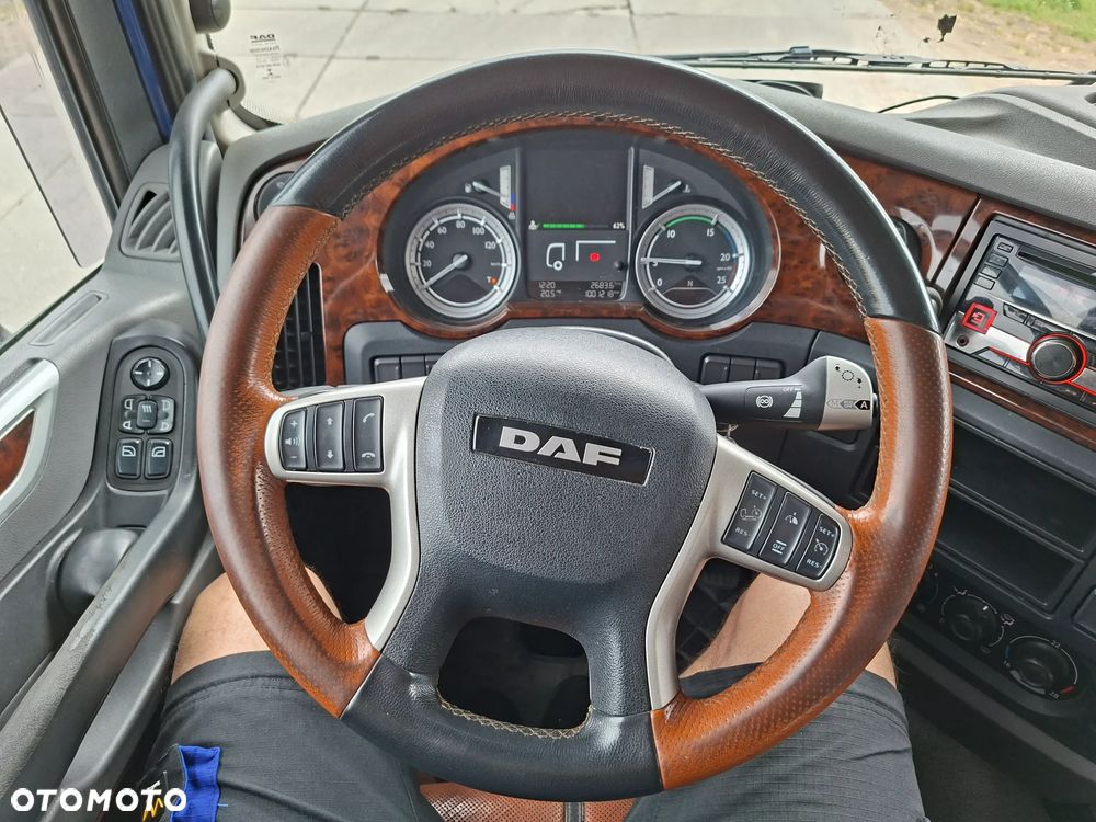 DAF XF - 22