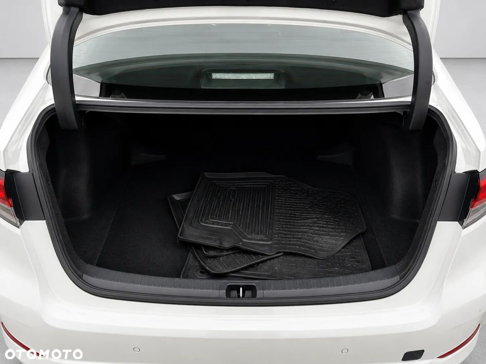 Toyota Corolla 1.8 Hybrid Comfort - 10