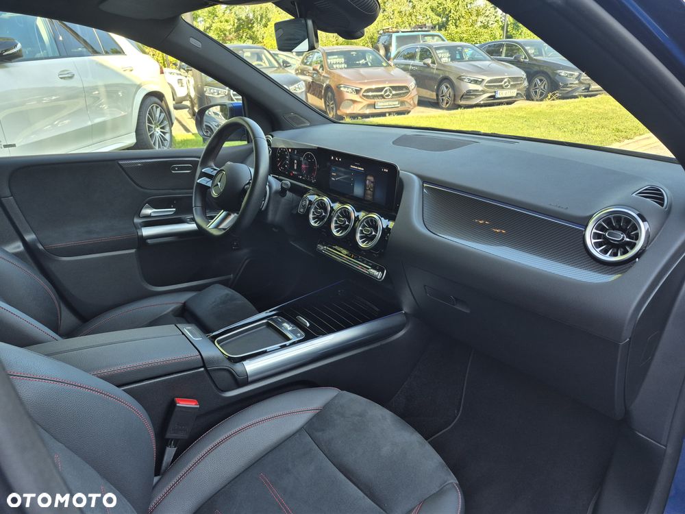 Mercedes-Benz Klasa B 200 d AMG Line 8G-DCT - 32