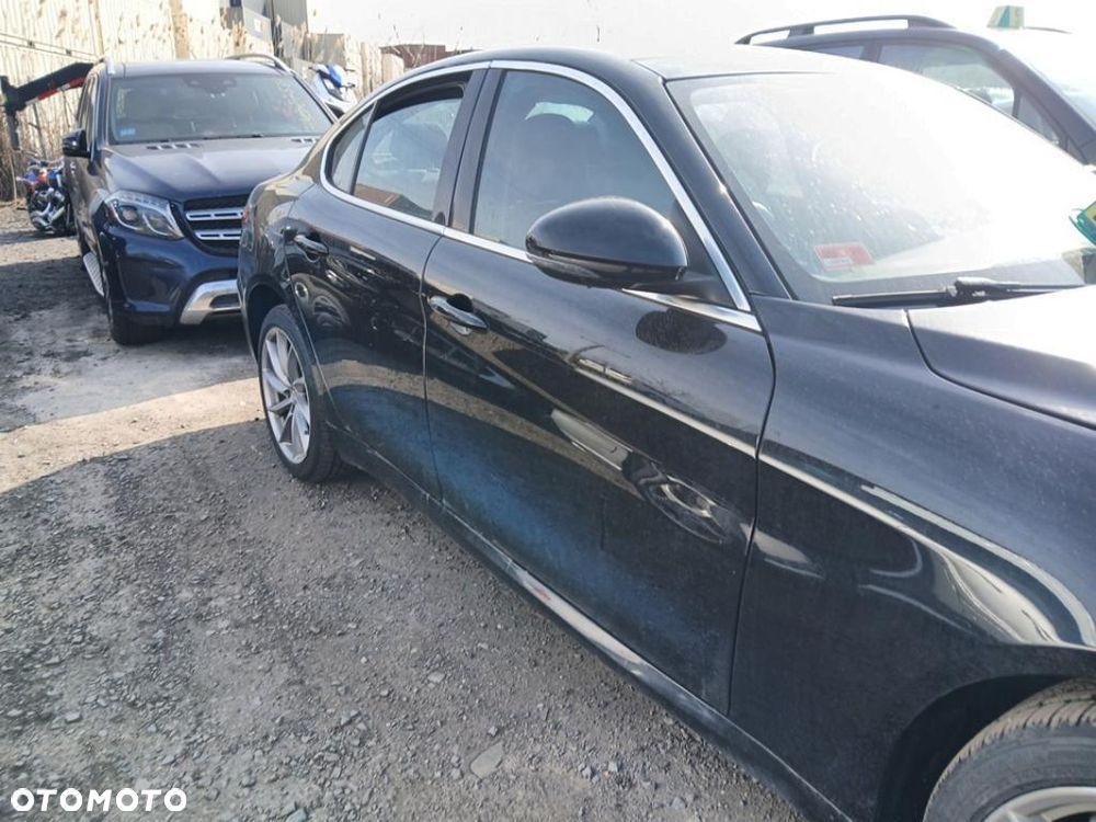 Alfa Romeo Giulia - 12