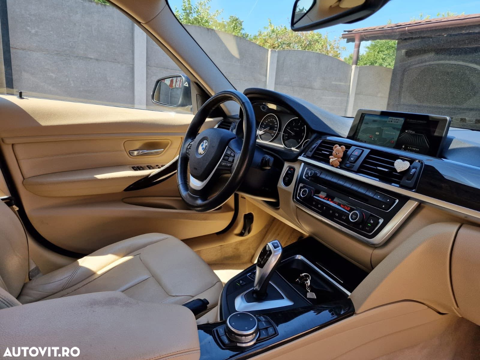 BMW Seria 3 320d Touring Aut. Efficient Dynamics Edition Blue Perf. Luxury Line - 14