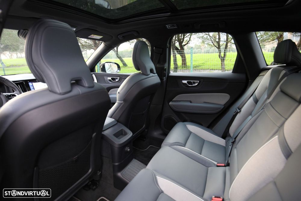 Volvo XC 60 2.0 T8 PHEV R-Design AWD - 30