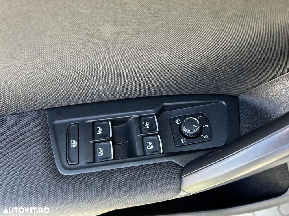 Volkswagen Tiguan 2.0 TDI SCR 4MOTION DSG R-Line - 30