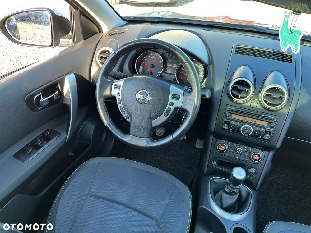 Nissan Qashqai+2 - 17