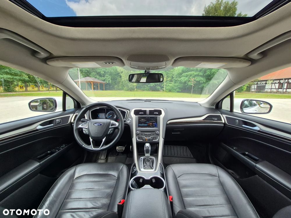 Ford Fusion - 12