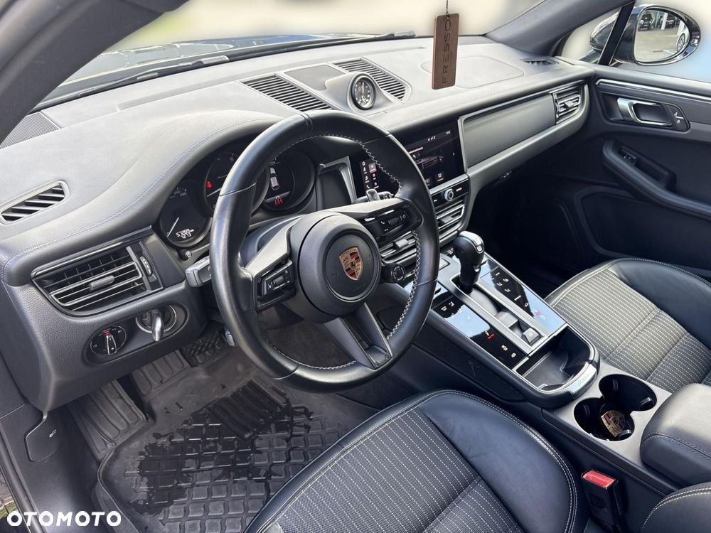Porsche Macan T - 10