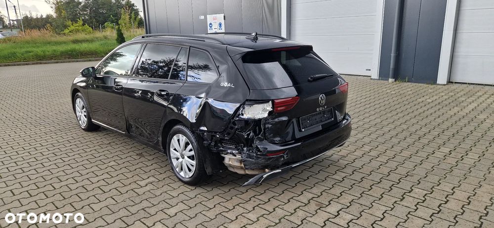 Volkswagen Golf 1.5 eTSI OPF DSG Goal - 4