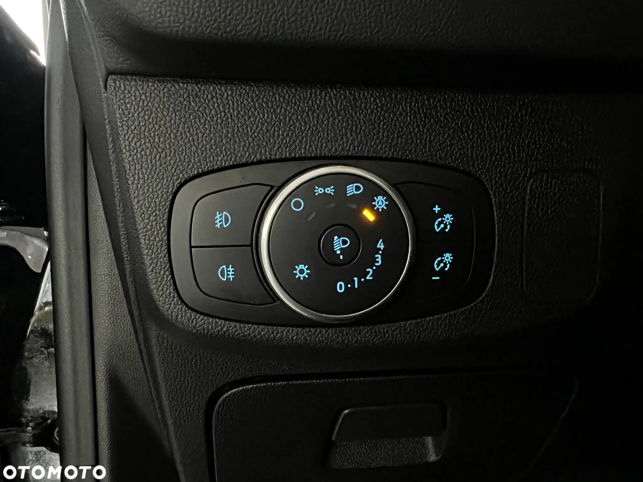 Ford Focus 1.0 EcoBoost Titanium Business - 22