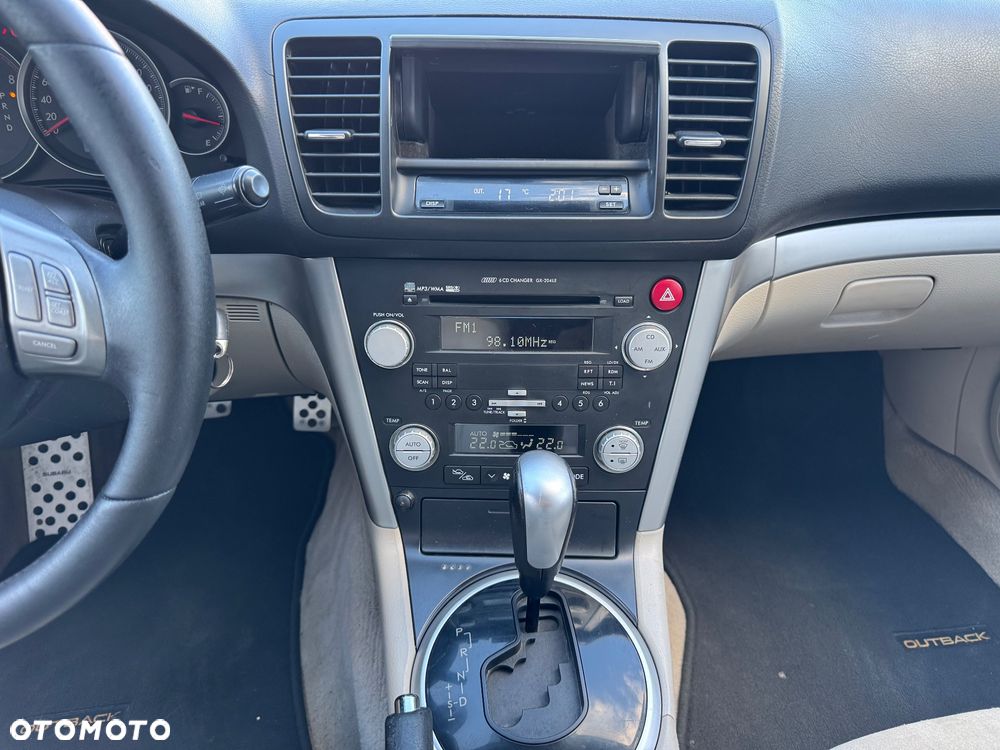 Subaru Outback 2.5RC NAV - 16