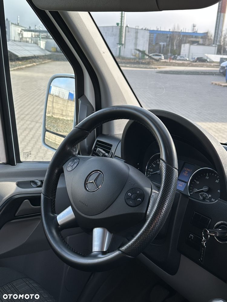 Mercedes-Benz Sprinter - 22