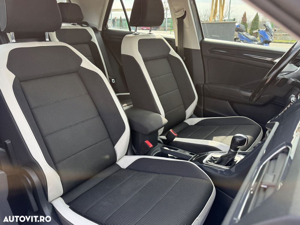 Volkswagen T-Roc 1.5 TSI OPF DSG Style - 38