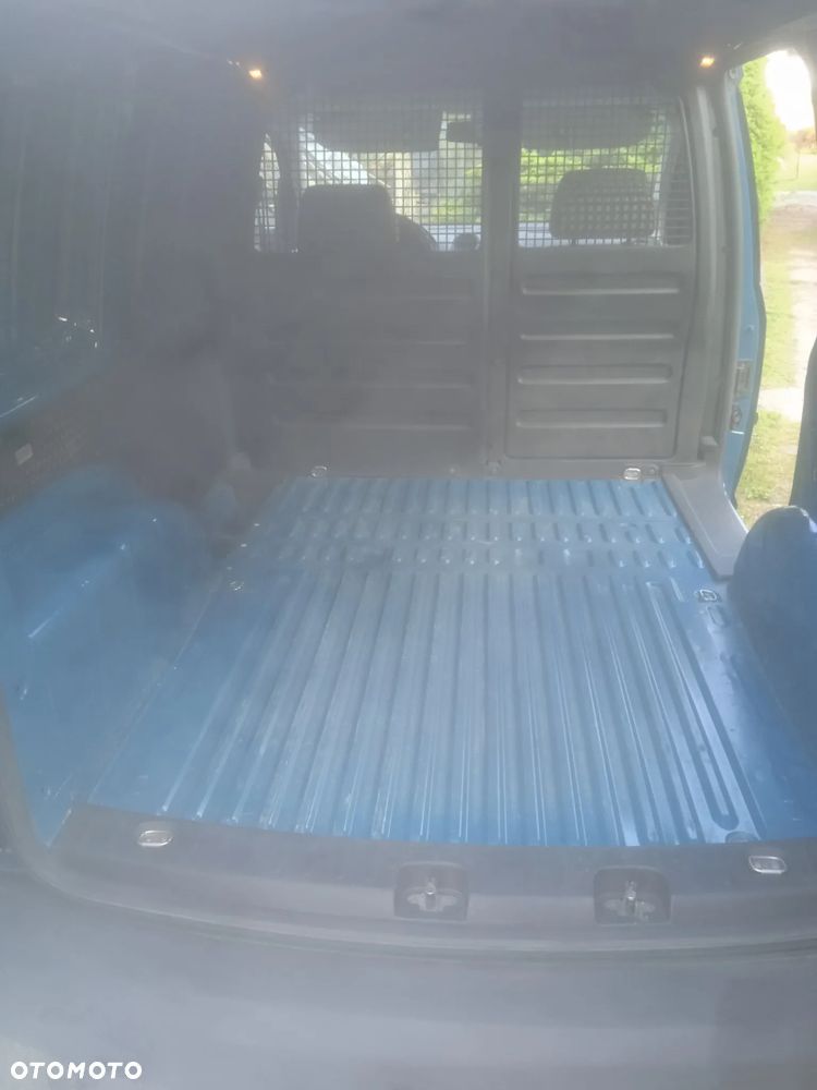 Volkswagen Caddy - 4