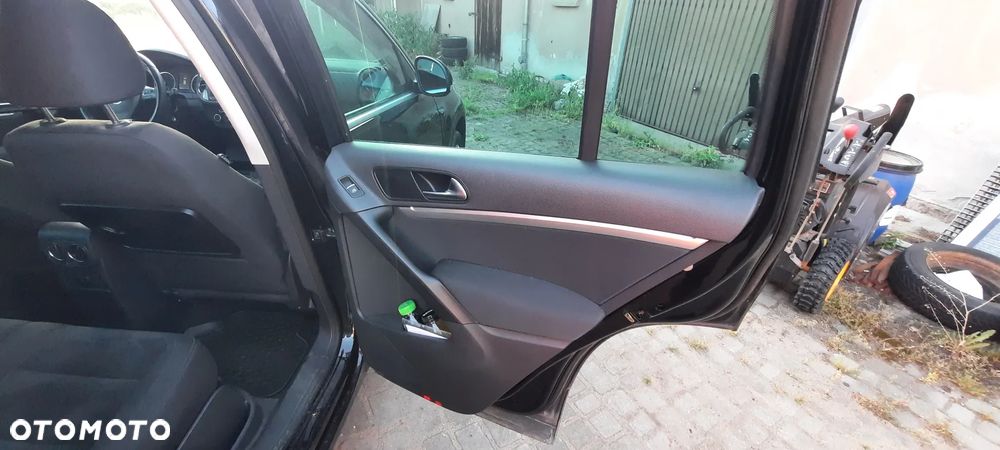 Volkswagen Tiguan - 14