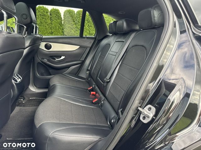 Mercedes-Benz GLC - 21