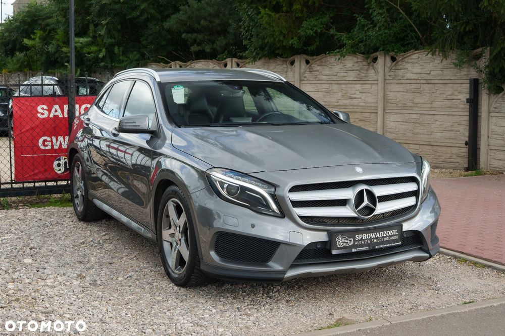 Mercedes-Benz GLA 180 7G-DCT AMG Line - 35