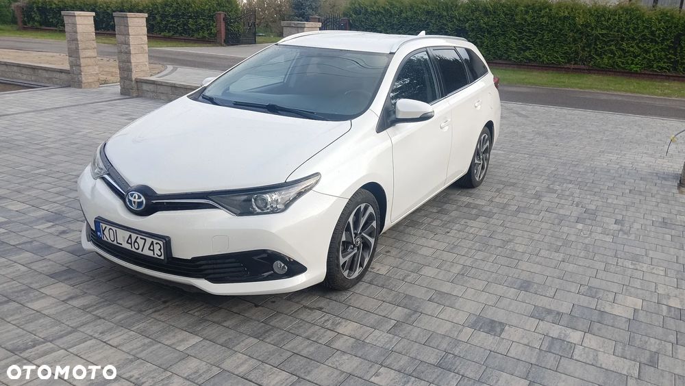 Toyota Auris 1.8 HSD Luna - 1