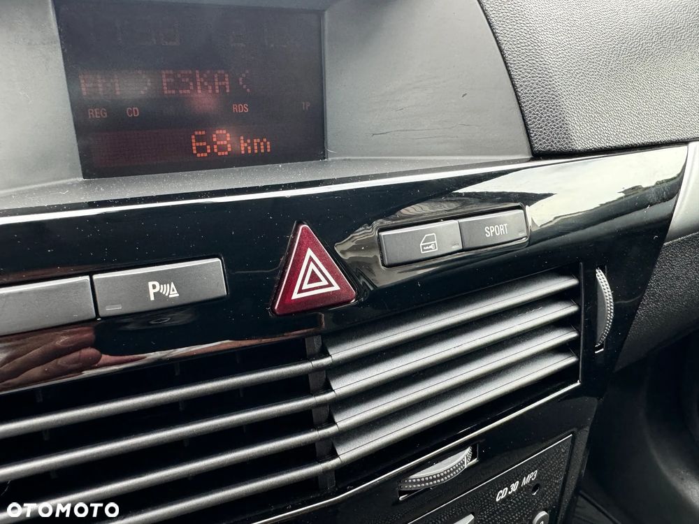 Opel Astra 1.6 Edition 111 Jahre - 18