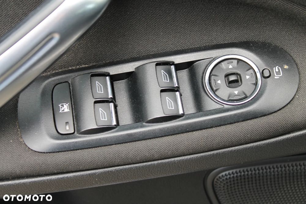 Ford S-Max 2.0 TDCi DPF Ambiente - 13