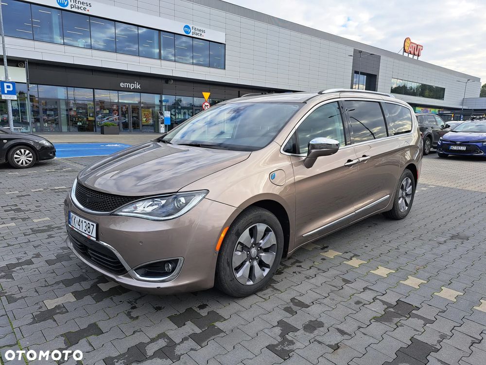 Chrysler Pacifica - 9