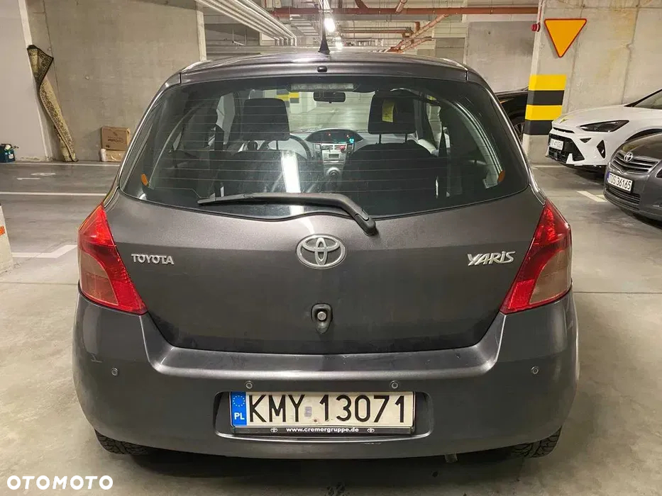 Toyota Yaris 1.0 Luna - 2