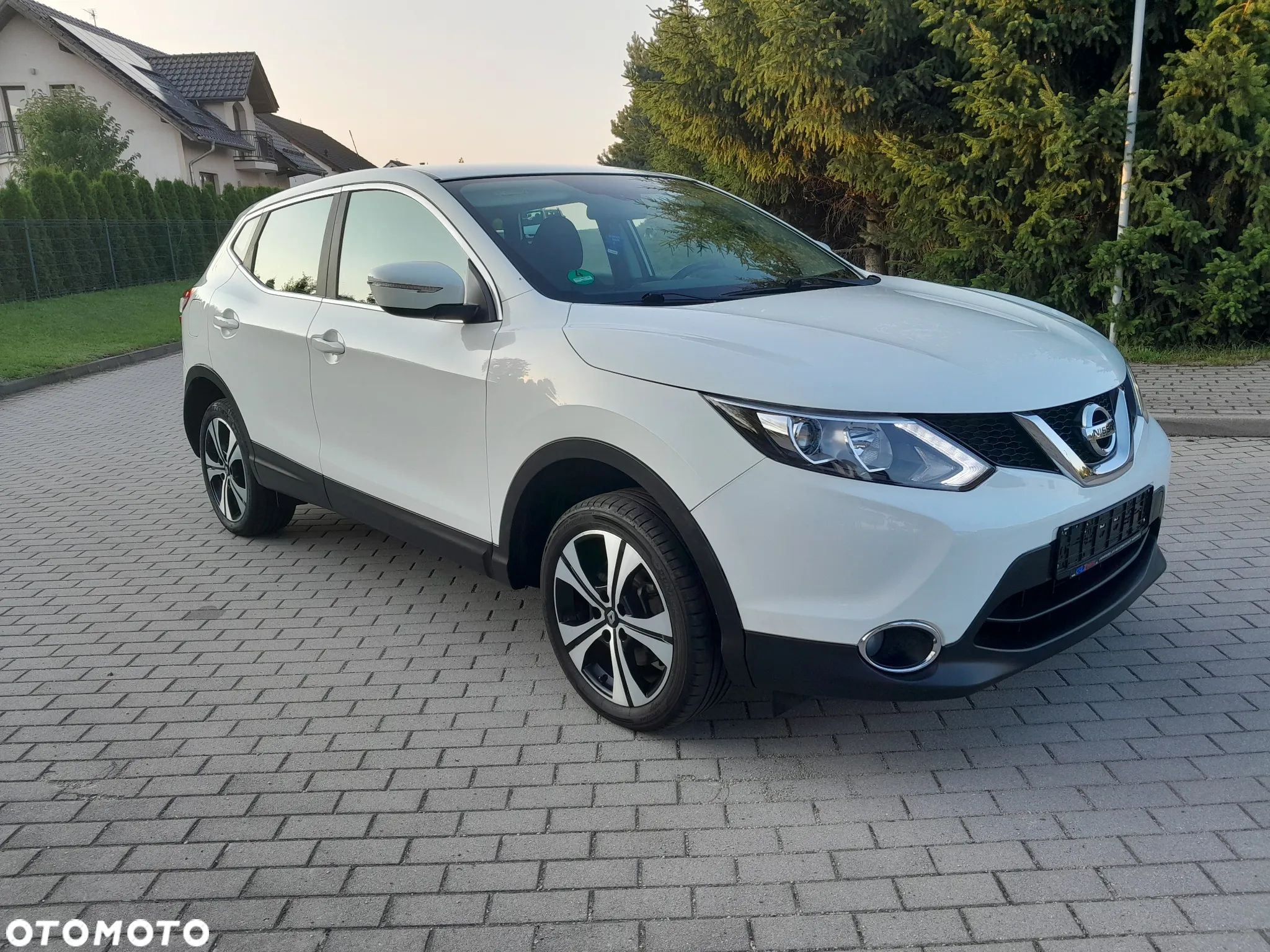 Nissan Qashqai - 1