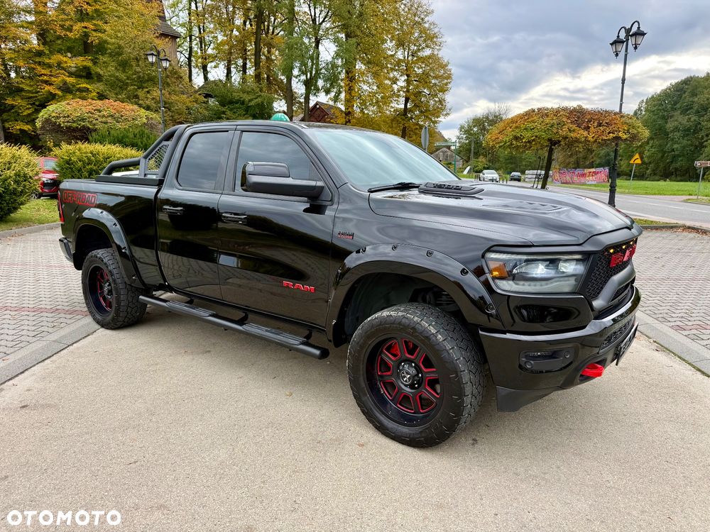 Dodge RAM 5.7 4x4 - 10