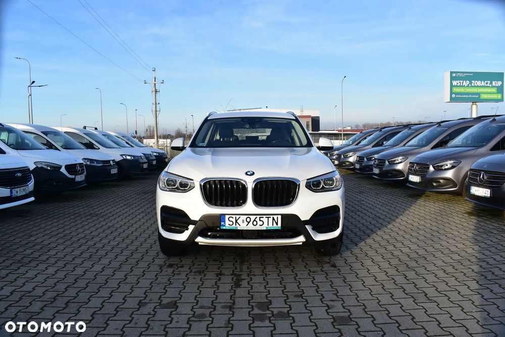 BMW X3 xDrive20i GPF Advantage - 4