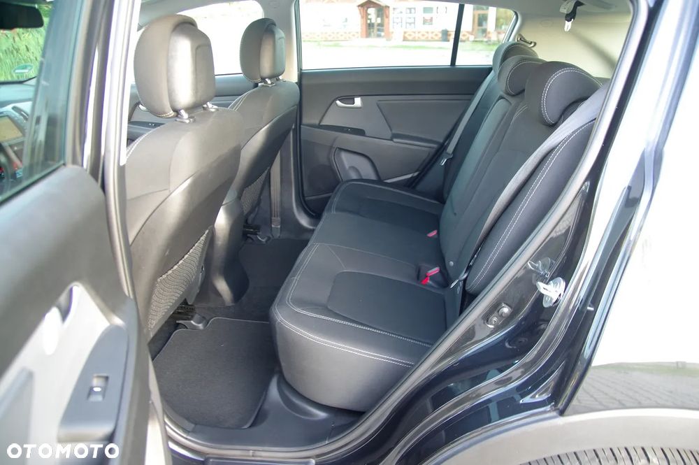 Kia Sportage 1.7 CRDI 2WD ISG Dream-Team Edition - 21