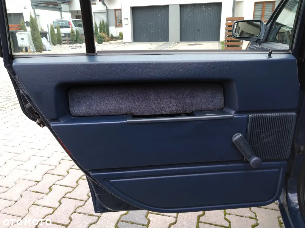 Volvo Seria 700 - 11