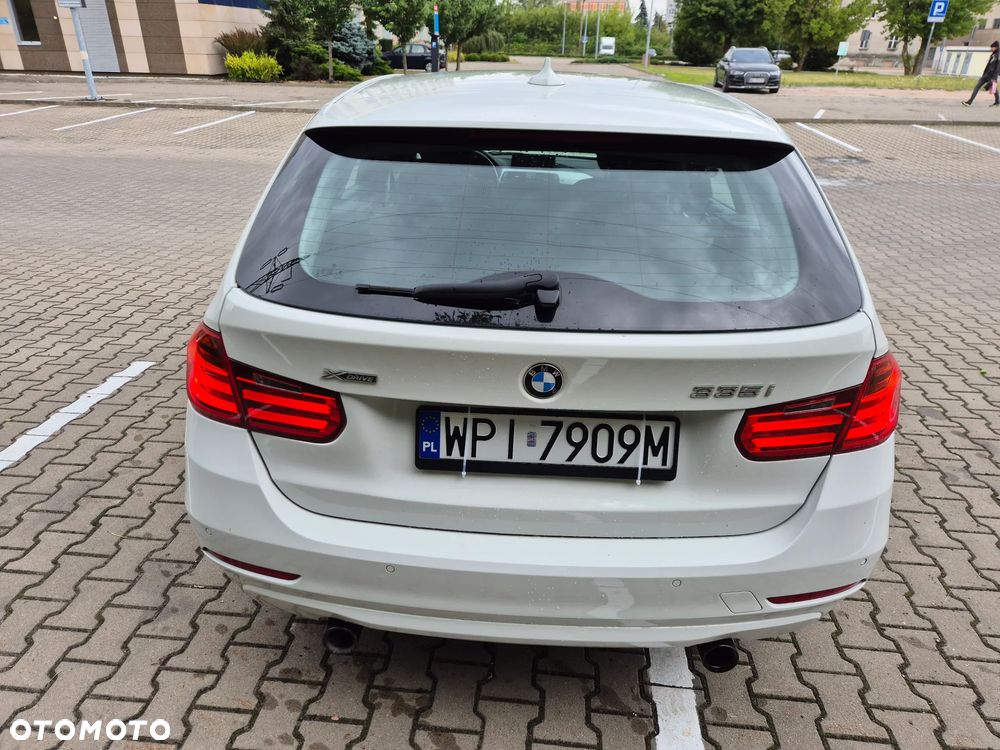 BMW Seria 3 335i xDrive Sport Line - 7