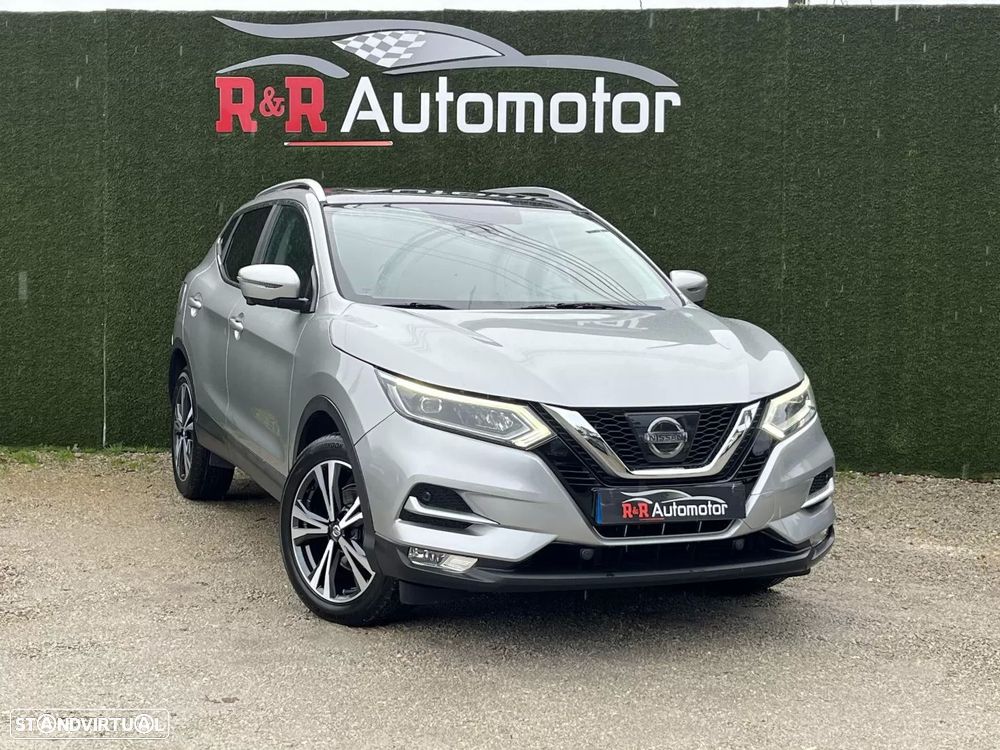 Nissan Qashqai 1.5 dCi N-Connecta Led - 1