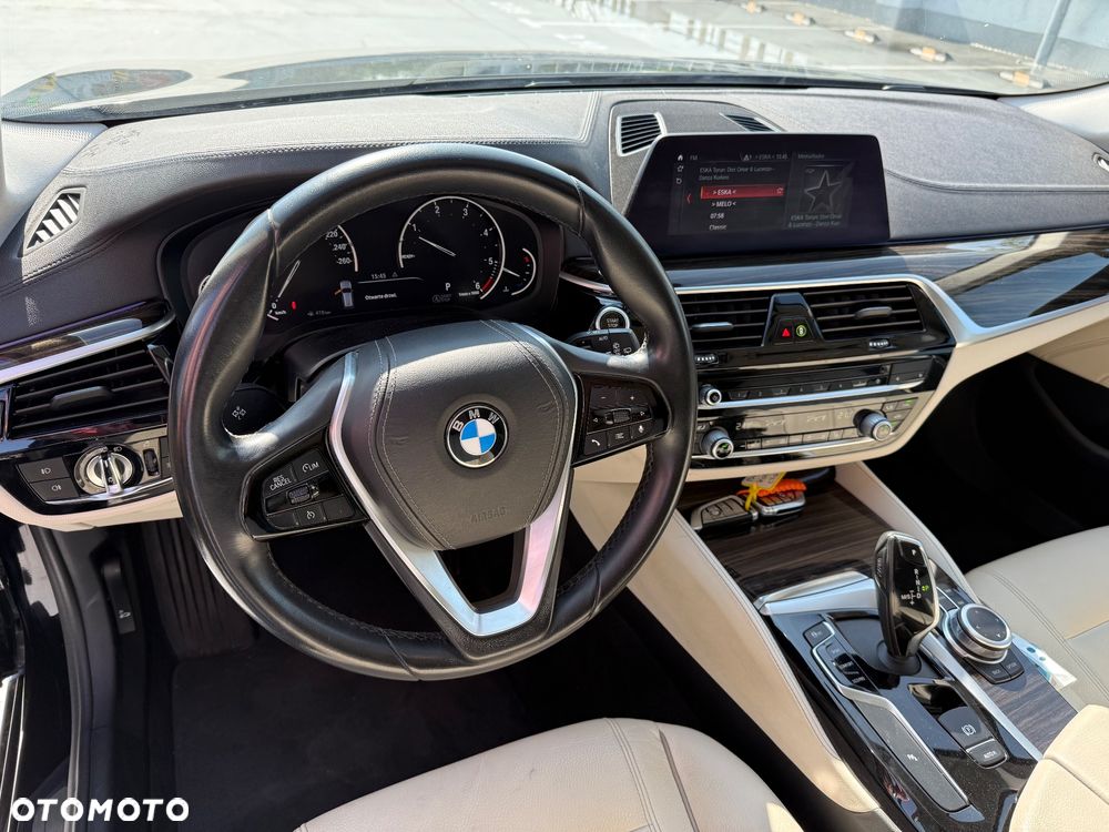 BMW Seria 5 520d xDrive Luxury Line - 15