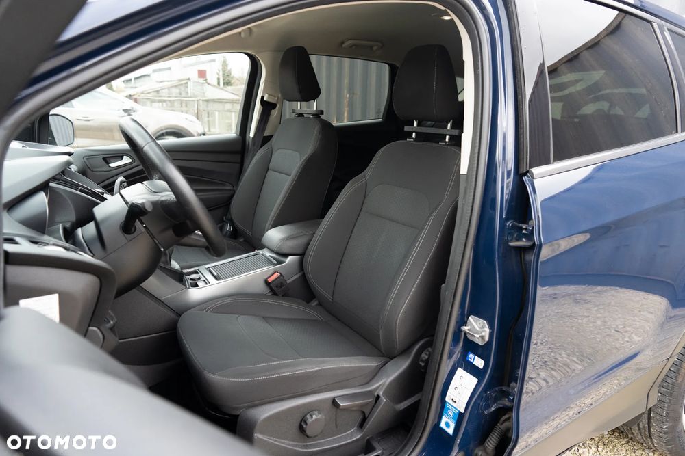 Ford Kuga 1.5 EcoBoost 2x4 Titanium - 9