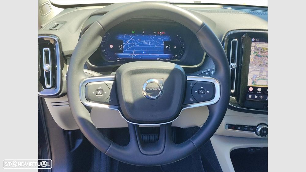 Volvo XC 40 2.0 B3 Plus Dark - 13