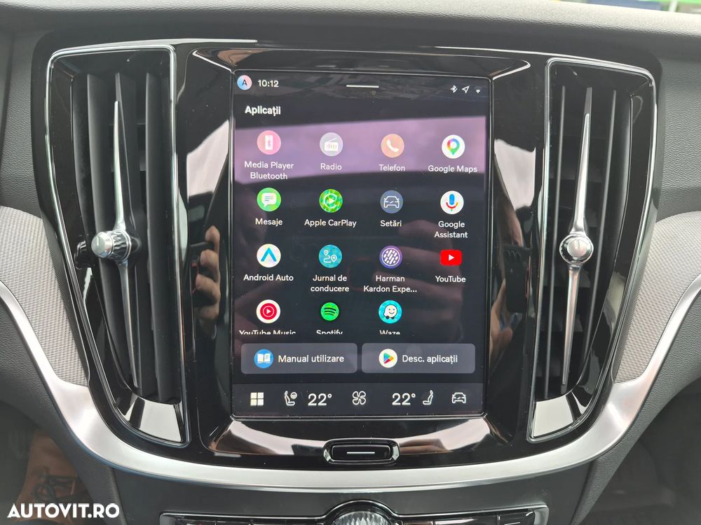 Volvo V60 B4 MHEV AT Plus Dark - 32