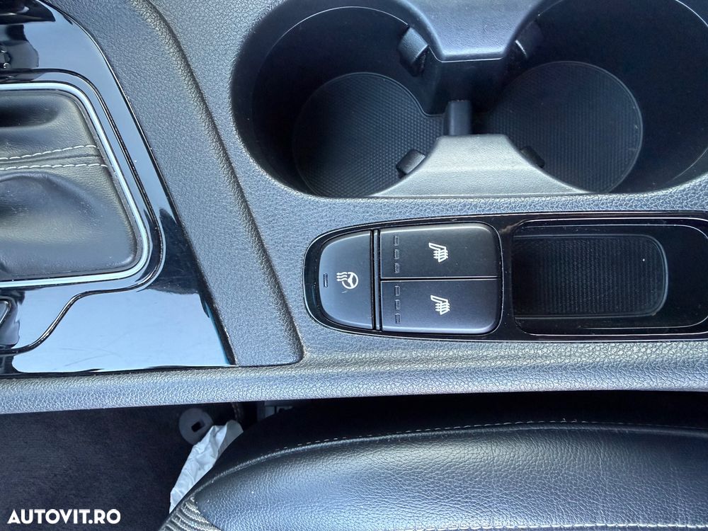 Kia Niro 1.6 GDI HEV 2WD OPF Aut. Edition 7 - 15