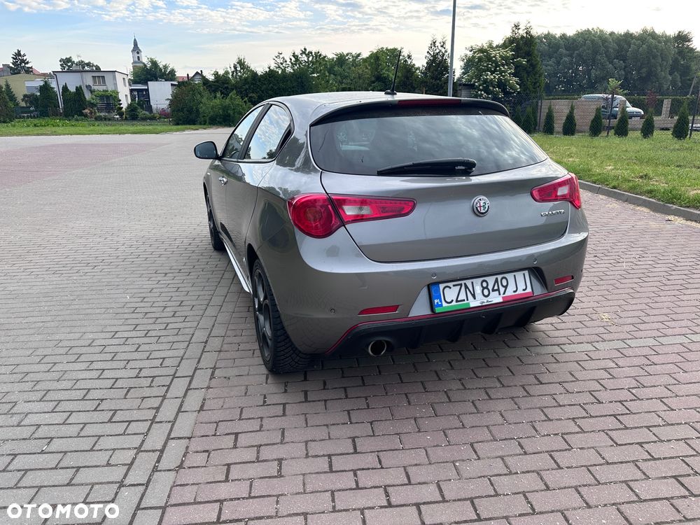 Alfa Romeo Giulietta 1.6 JTDM - 10