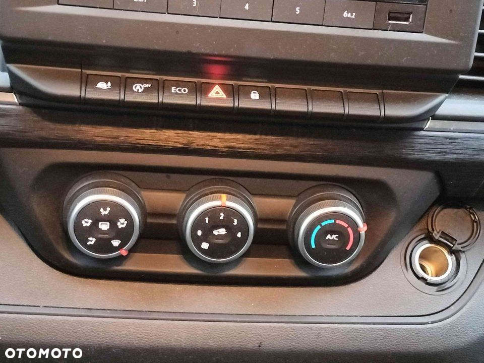 Renault Trafic - 13