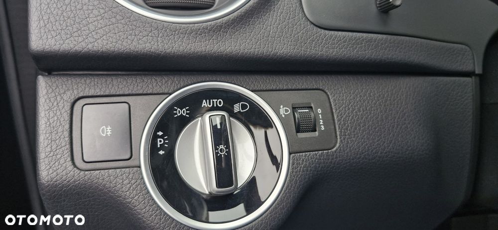 Mercedes-Benz Klasa C - 27