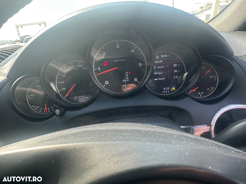Porsche Cayenne Tiptronic S - 8