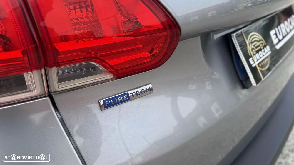 Peugeot 2008 1.2 PureTech Style - 12