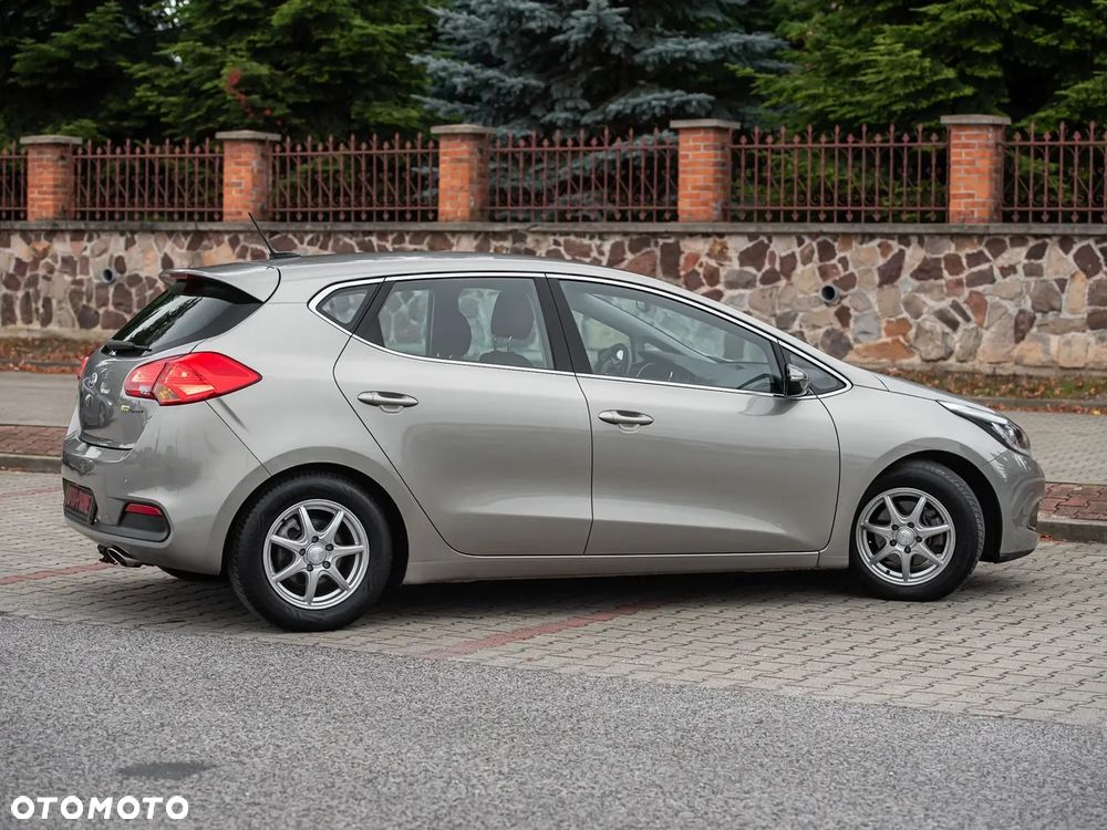 Kia Ceed 1.6 GDI Business Line - 15