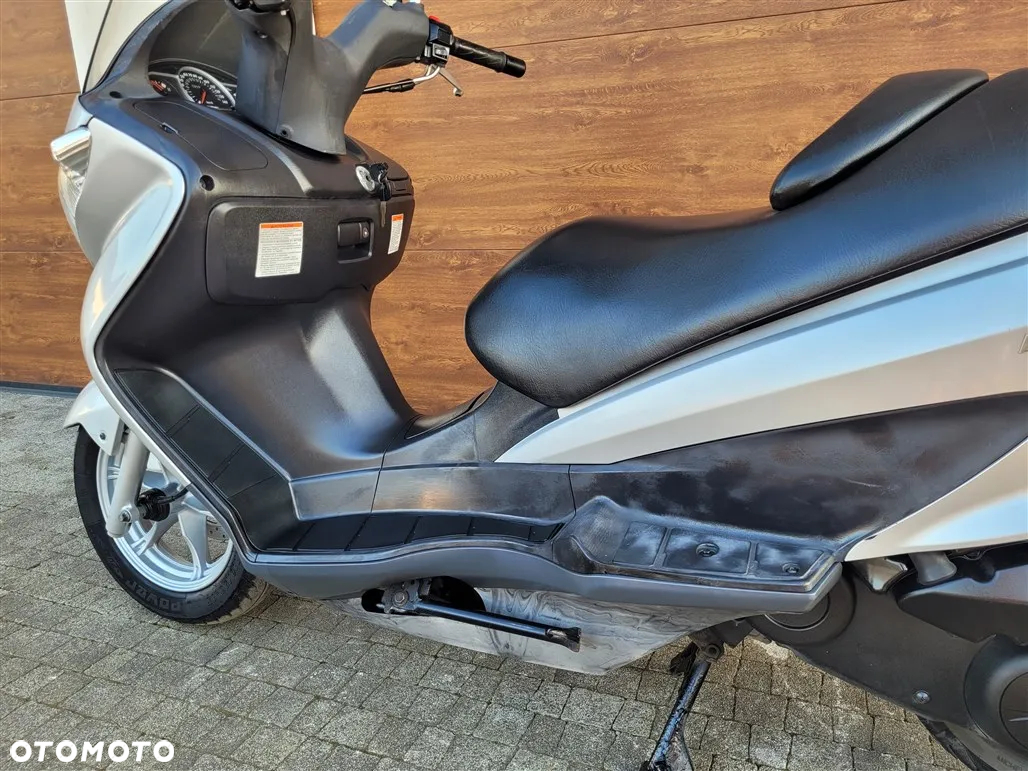 Suzuki Burgman - 9